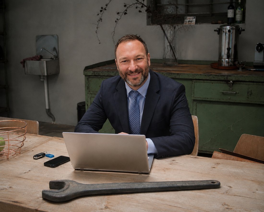 Jos van Capelleveen, onafhankelijk adviseur bij vastgelopen digitale transformaties, ERP, CRM en AI-vraagstukken